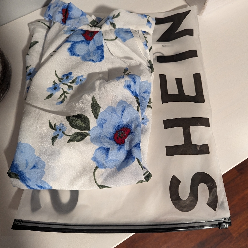 🩷 2 for $10 NWT Shein blouse size M - Picture 4 of 7